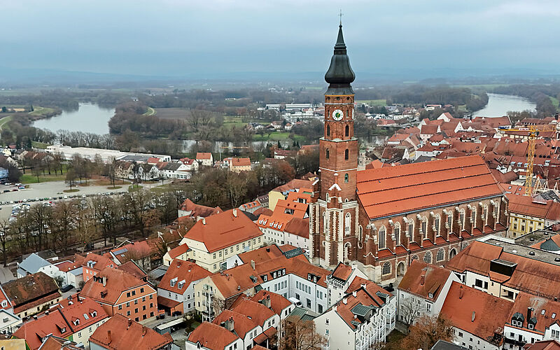 Luftbild der Kirche St. Jakob in Straubing